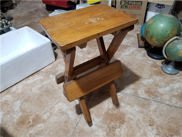 Solid wood folding bench seat