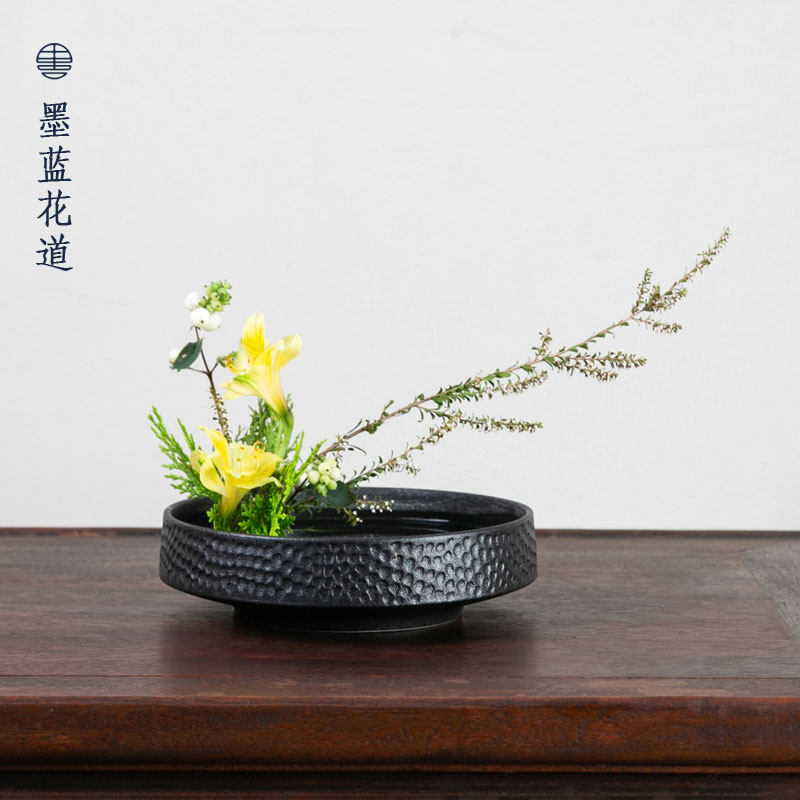 Black Hammer Ceramic Flower Disk Zen Tea Zen Japanese Gallery Gallery of Kanshan Garment
