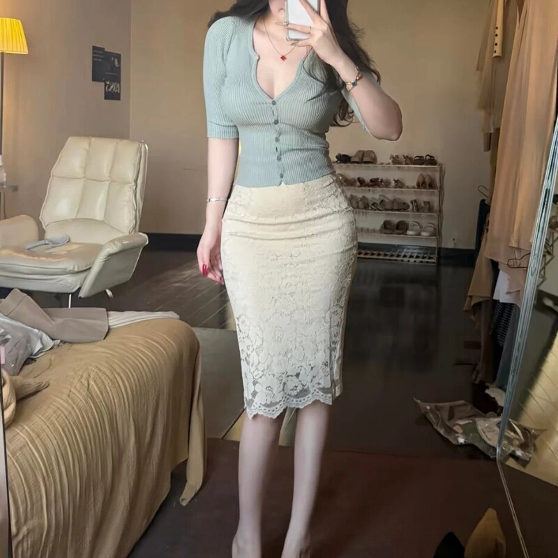 Pure Desire Style Knitted Sweater Top and Lace Bodycon Skirt Set for Women, Summer 2026 New Elegant Socialite Style Two-Piece Set Pure Desire Style Knitted Sweater Top and Lace Bodycon Skirt Set for Women, Summer 2026 New Elegant Socialite Style Two-Piece Set