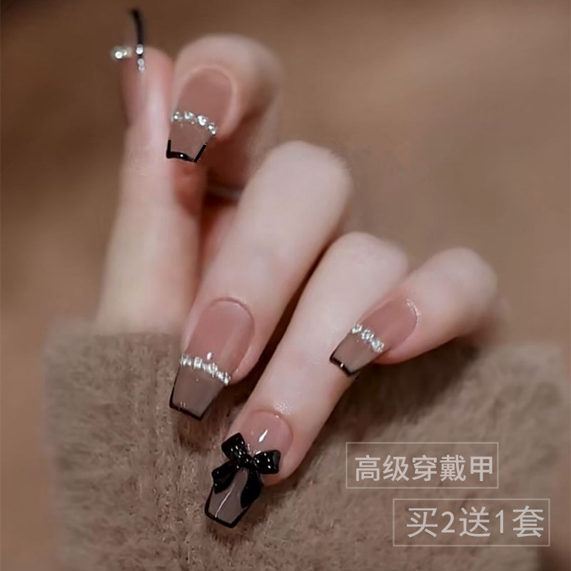 Pregnant woman married girl nails new wearable armor in wind long nail patch wearing a bride
