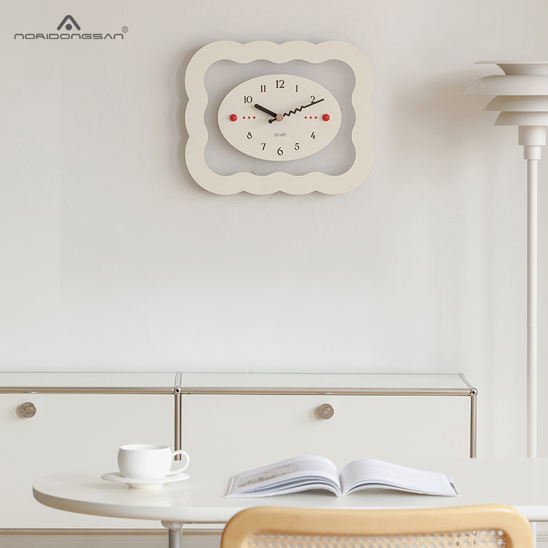 Noridongsan free of punching cream wind hanging bell household timepiece 2023 new living room creative clock hanging wall-Taobao