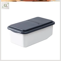 Маленький серый