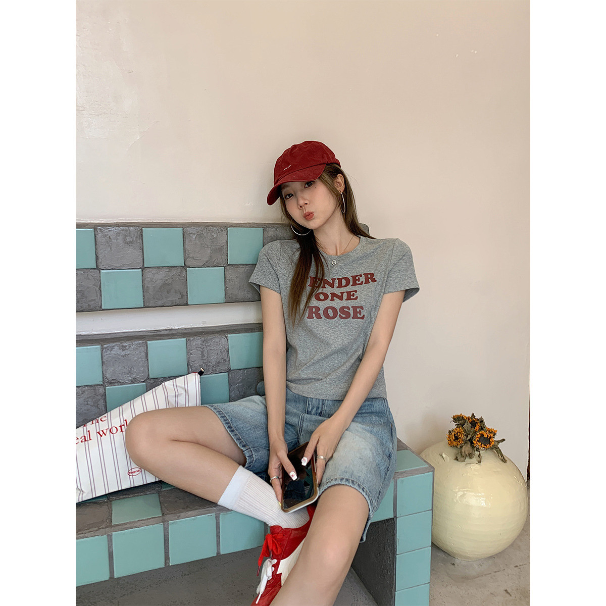 枳昂女装小店的LOGO
