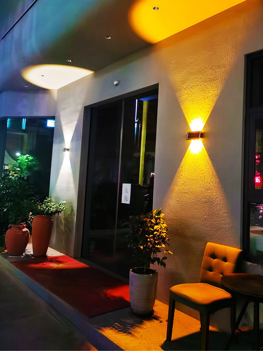 Outdoor wall lamp solar lamp courtyard decoration high-end creative lightsvilla balcony wall wall waterproof wall lamp