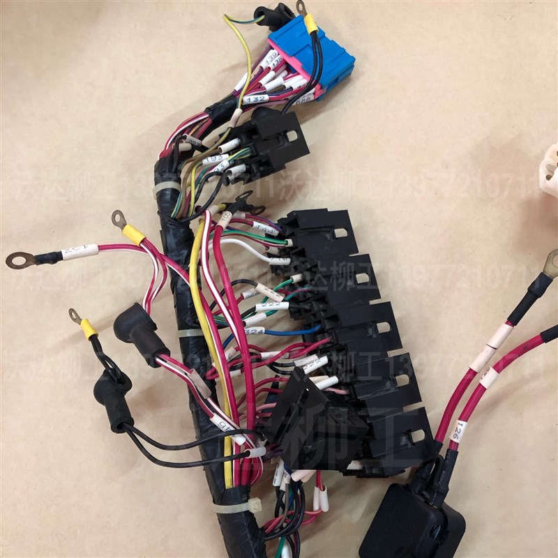 New product c1624 liuworker 915c Insurance box A harness wicker Insurance box harness Lyu work digging machine for a custom