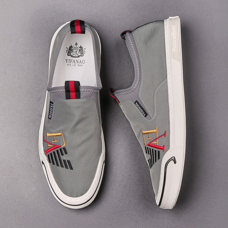 2021 new summer lazy shoes breathable skateboard shoes Korean version trend all-match embroidered canvas shoes for men