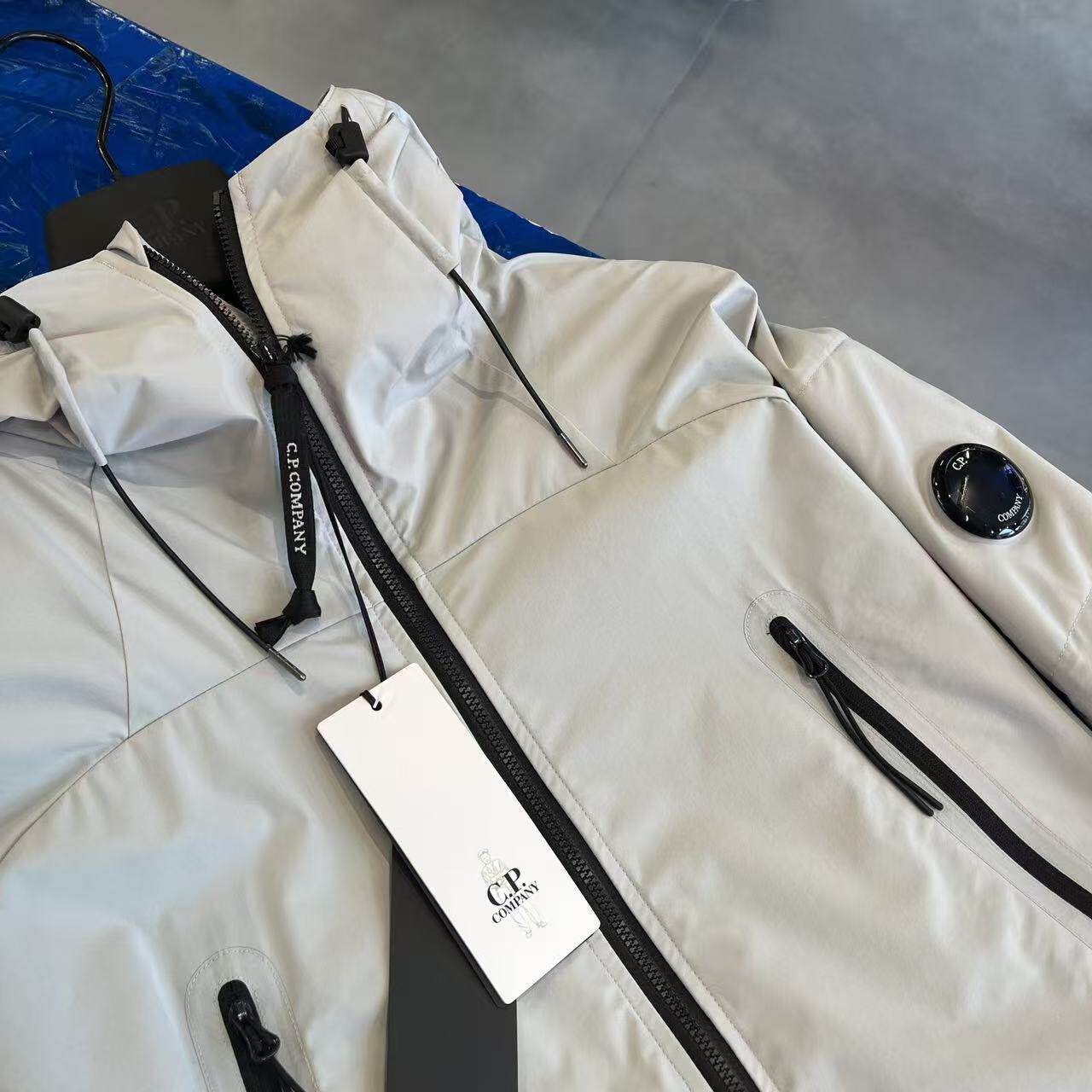 Cp company скидка время года подходит для мужчин и женщин светло серый куртка не возвращены Cpcompany/Compaq 