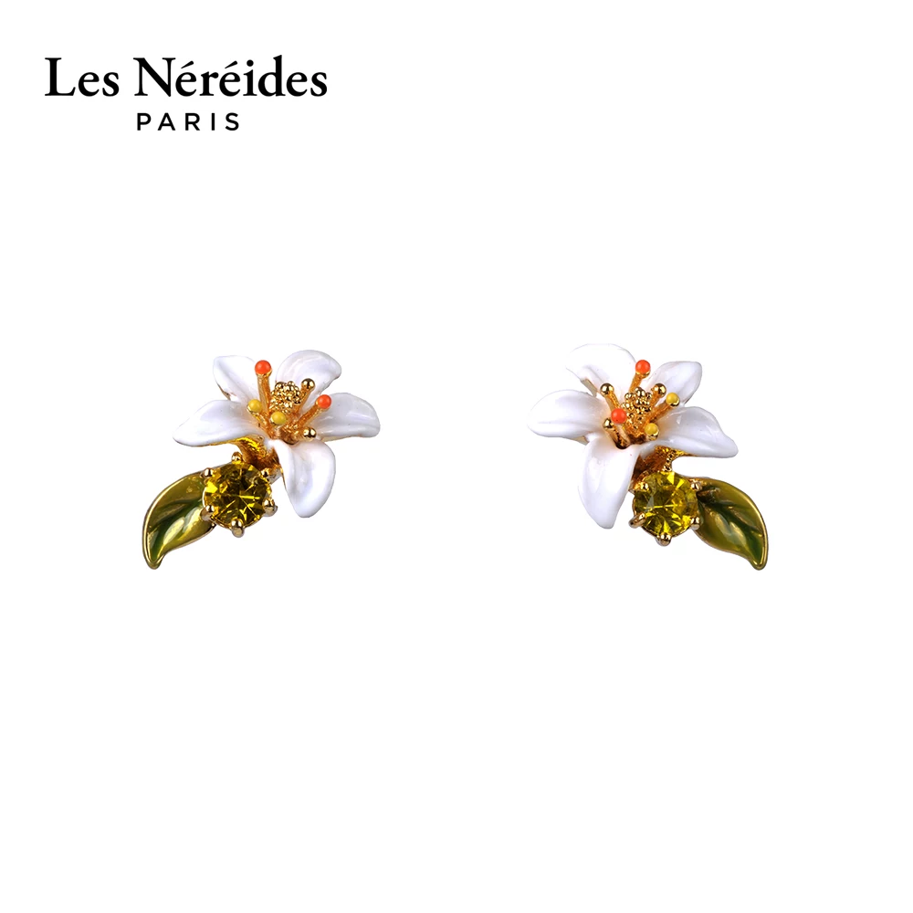 Серьги из серии Provence Garden от Les Nereides: апельсиновые цветы, белый цветок с зелёным листом, изящные эмалированные серьги