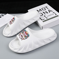 Slipper men summer 2021 new exterior wear personality slip fashion wild men trend thick bottom sandals cool