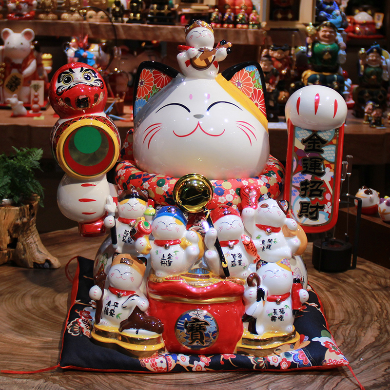 Millennium Cat Super Large Cat Fitting Store Open House House of High - end ceramic gift company front desk