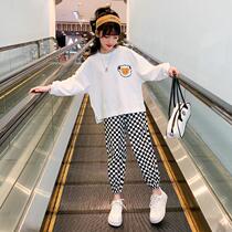 Girls Spring Clothes 2022 new childrens gas clothes in the big girls spring fashionable sports two sets