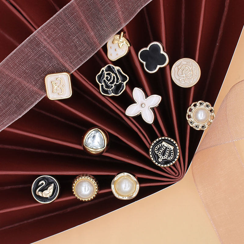 Seam-free dark button buttons Women's anti-slip shirt cardigan clothes detachable invisible snap Wild pearl nail button