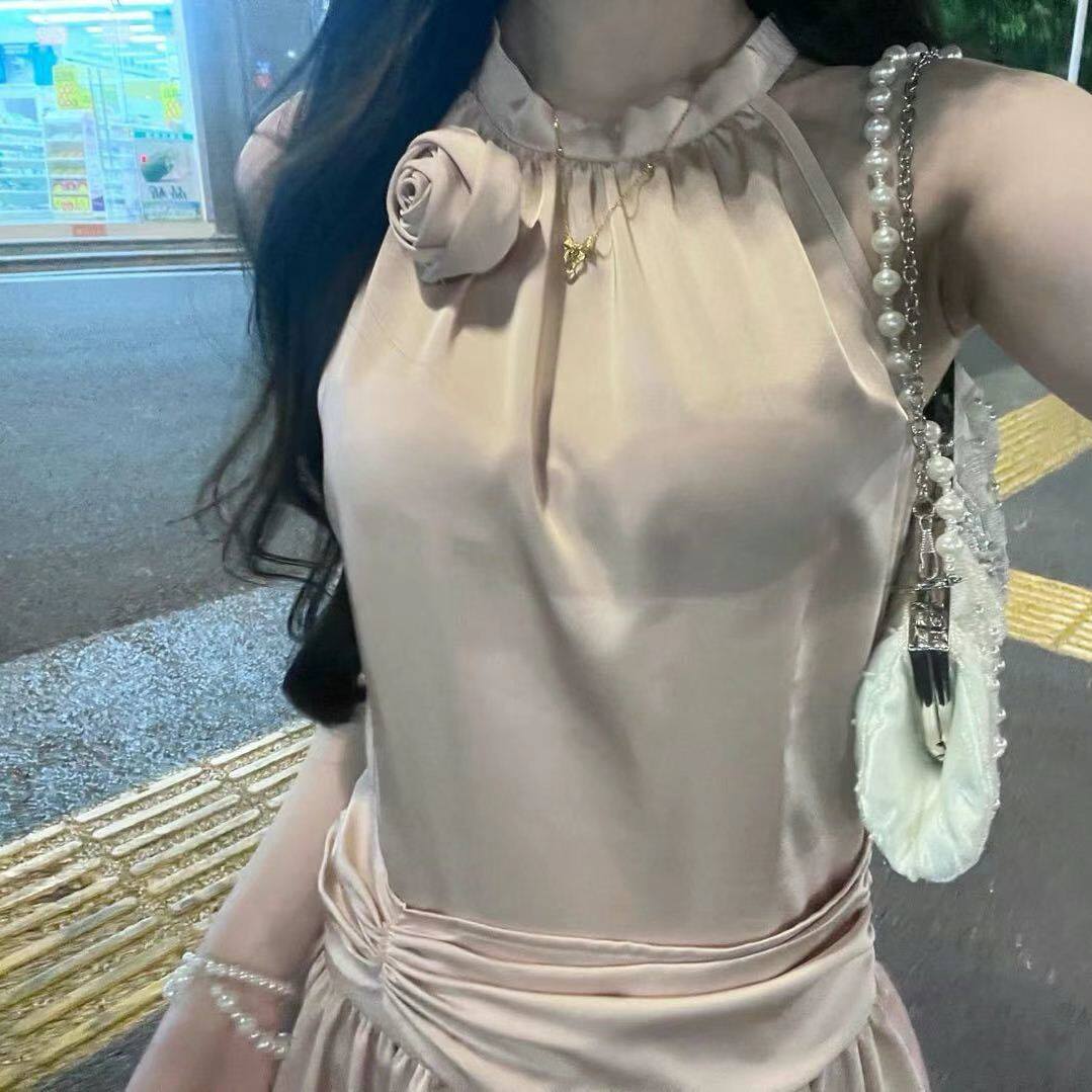 荷花开枝头你开在心头