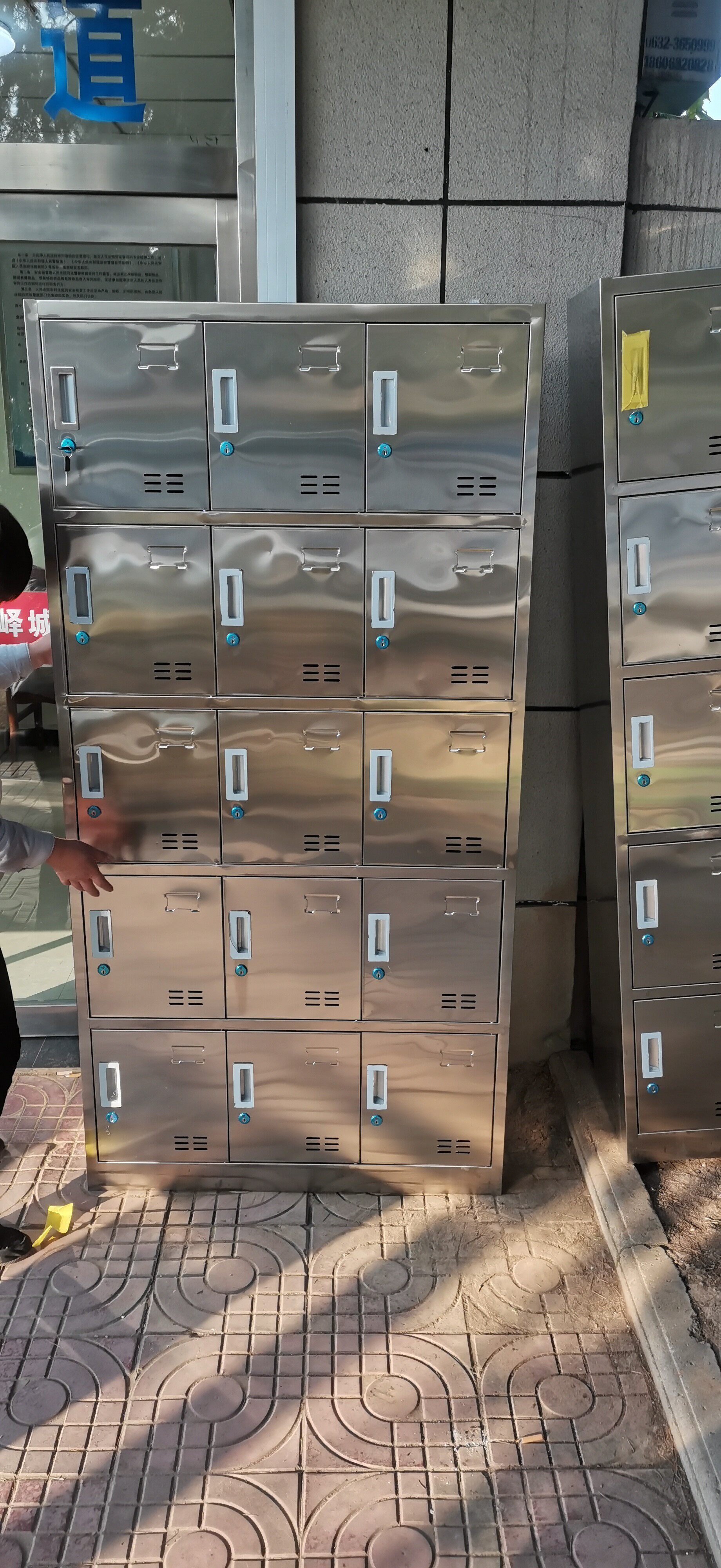 304不锈钢十五门更衣柜员工带锁多门储物柜碗柜净化车间鞋柜定制