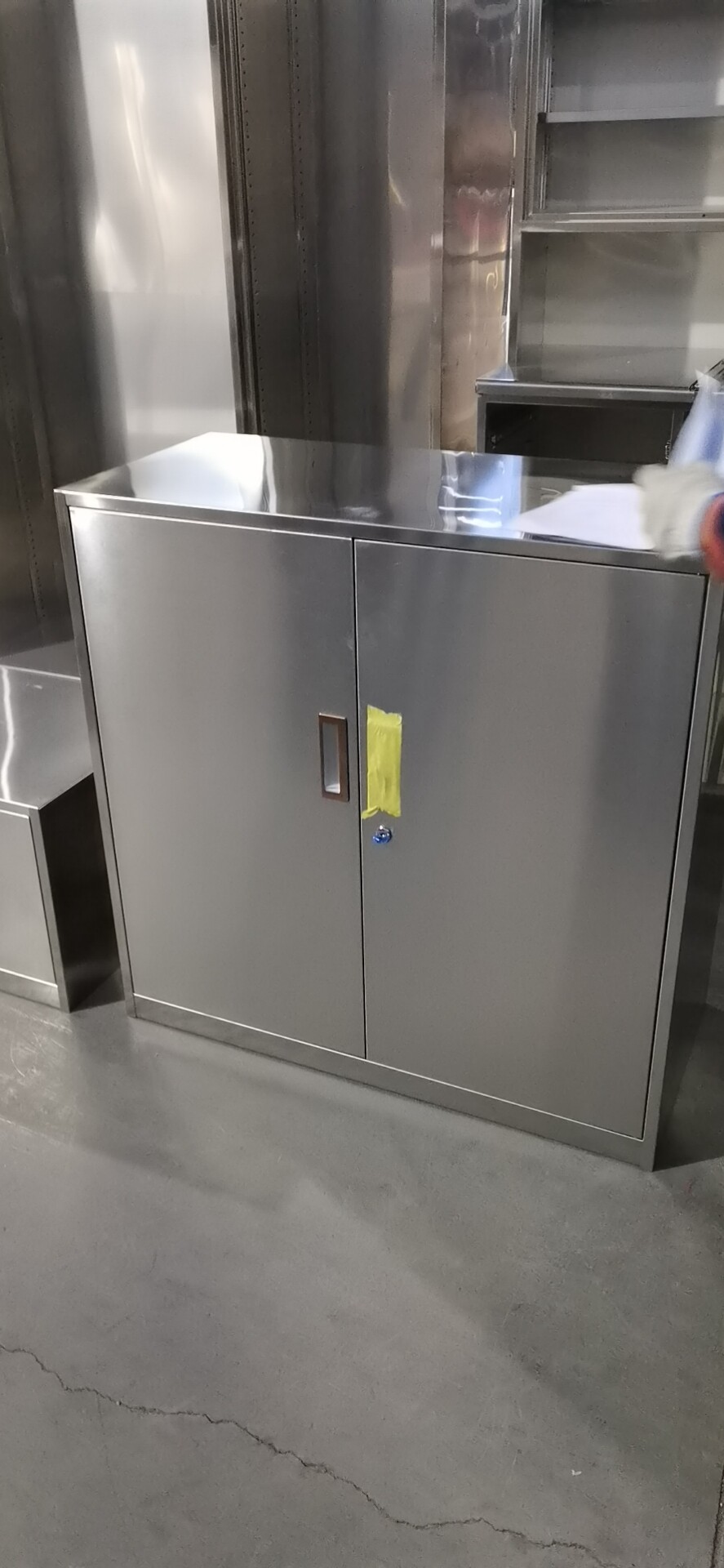 定制304不锈钢双开门矮柜车间带锁工具柜加厚医用对开门储物柜子