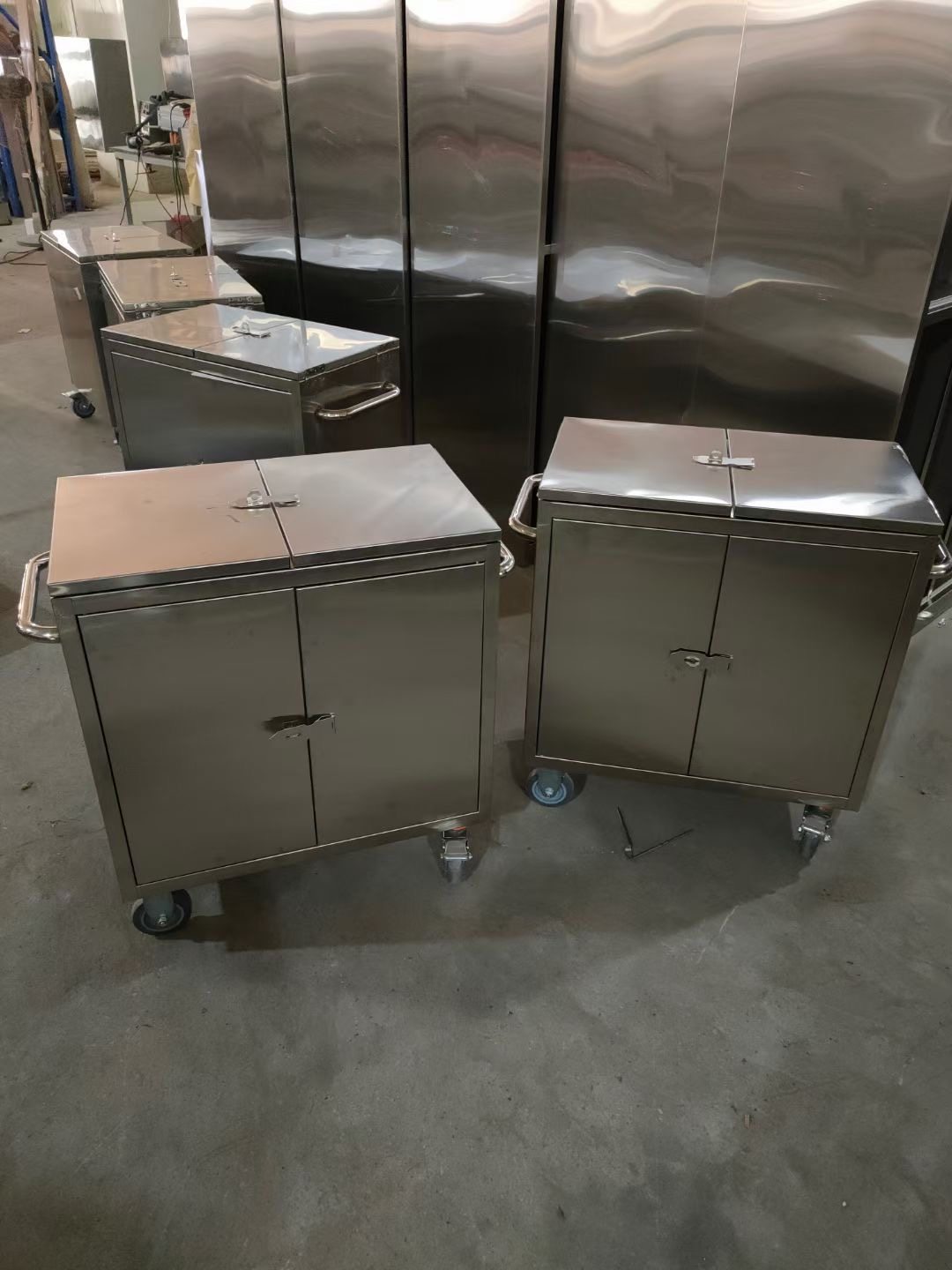 定制304加厚不锈钢工具车上翻盖带锁储物柜双开门工业箱子收纳柜