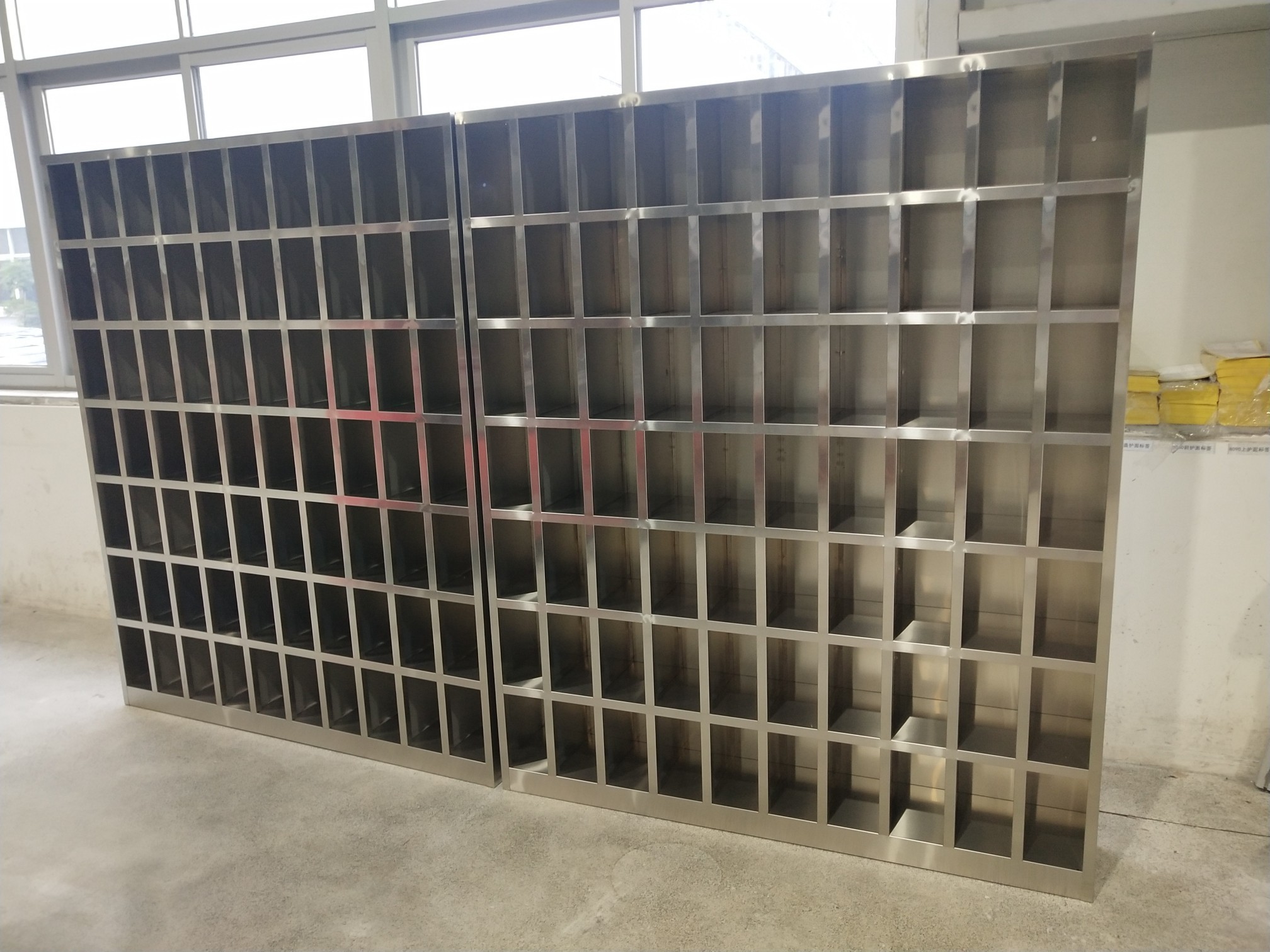 厂家定制304不锈钢70格水杯柜工厂车间茶杯架子休息室多格储物柜
