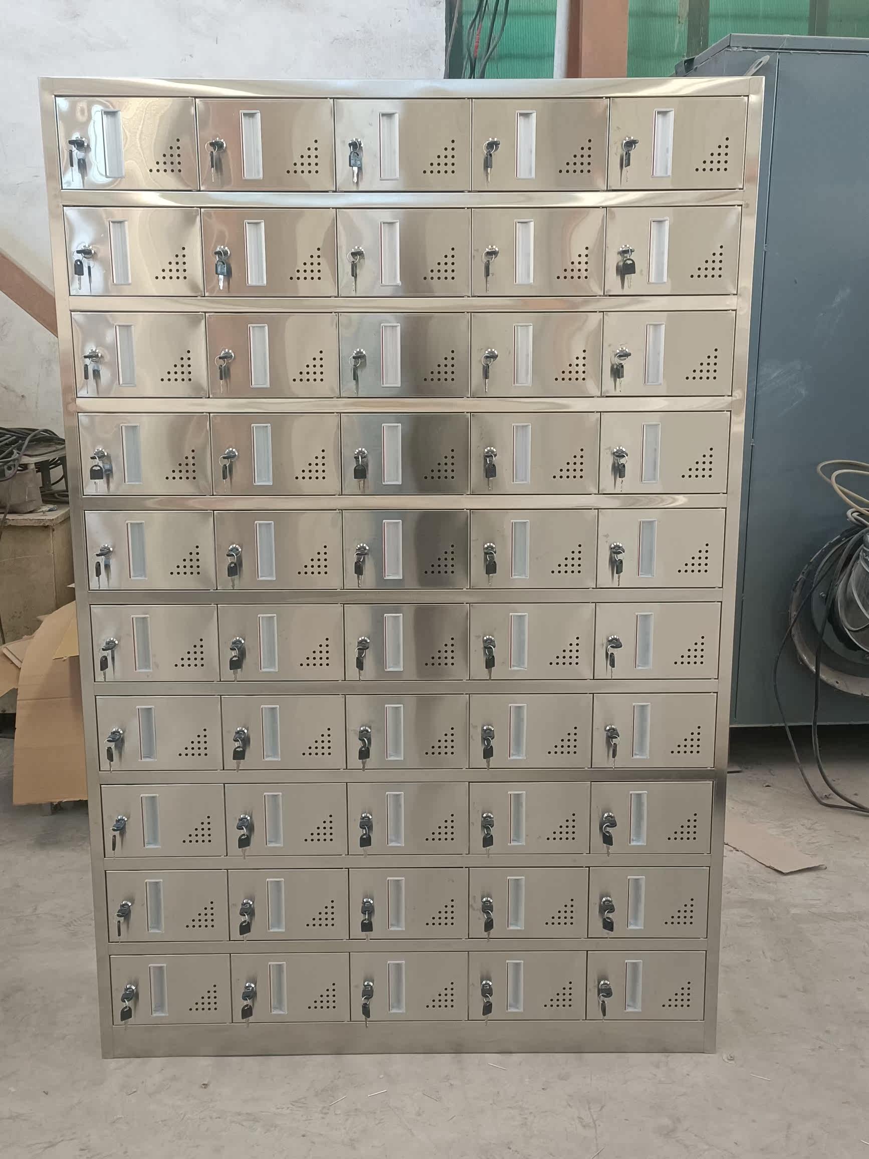 定制304不锈钢带锁碗柜餐具存放柜工厂无尘车间员工50门储物柜子
