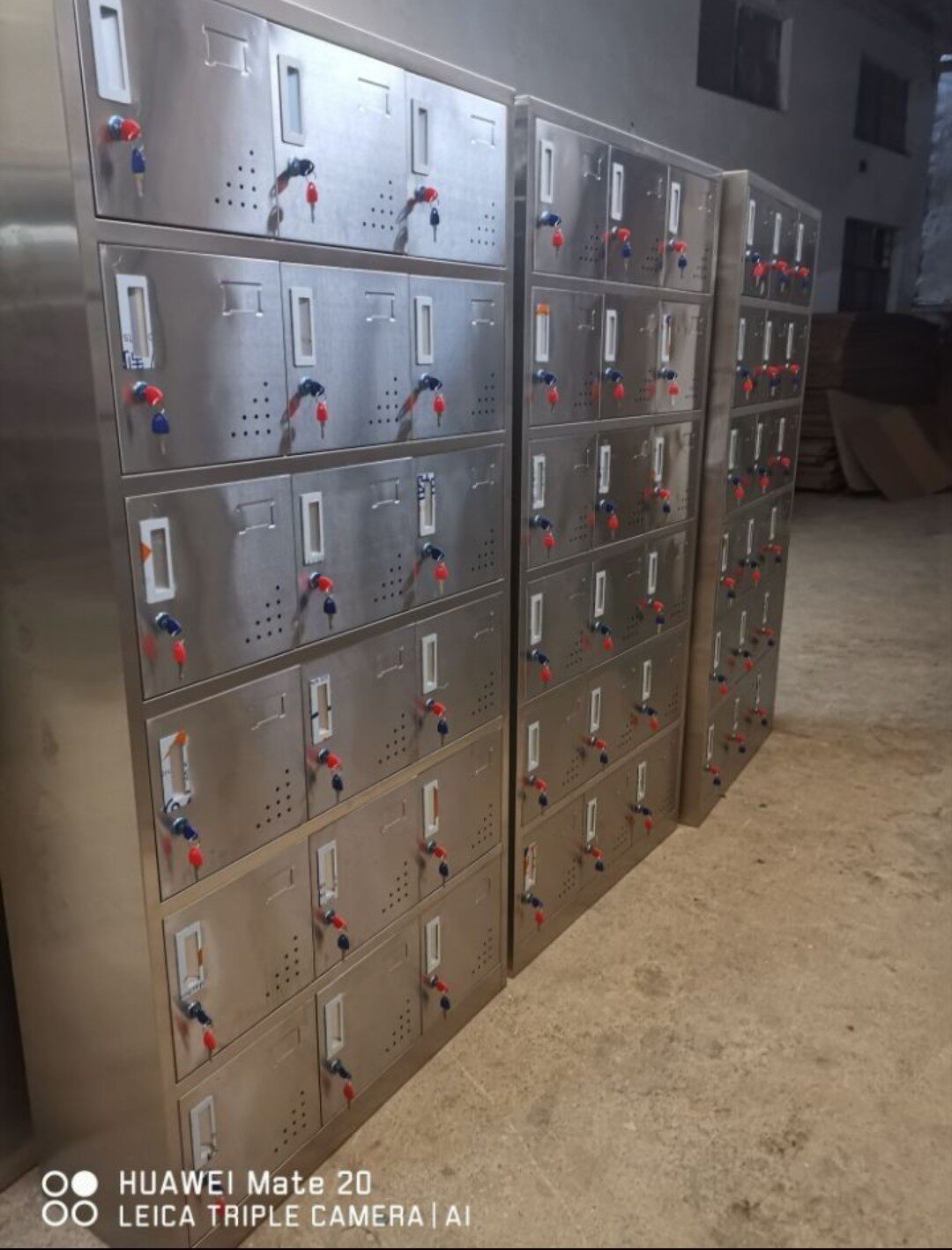 定制304不锈钢18门更衣柜员工多门带锁储物柜超市门口寄存柜加厚