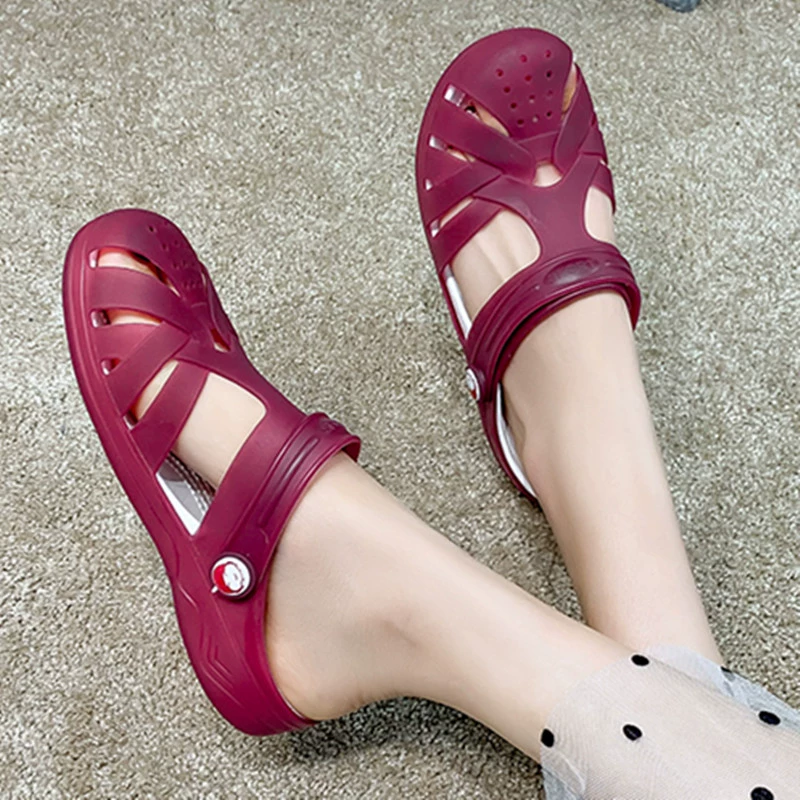 Croc Giày Nữ Mùa Hè Jelly Sandal Nữ Thời Trang Hàn Quốc Đế Bằng Chống Trơn Trượt Giày Đi Biển Mới Ngọt Ngào Sinh Viên Dép 