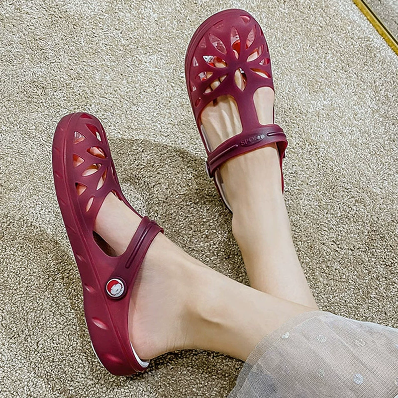 Croc Giày Nữ Mùa Hè Jelly Sandal Nữ Thời Trang Hàn Quốc Đế Bằng Chống Trơn Trượt Giày Đi Biển Mới Ngọt Ngào Sinh Viên Dép 