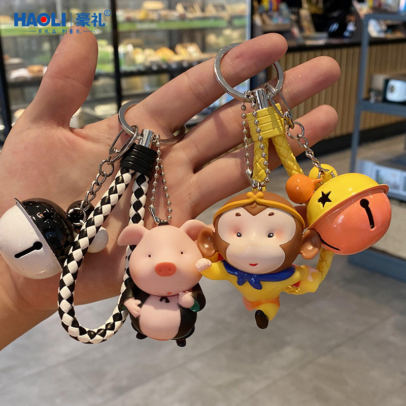 Creative cartoon cute eight-edge Sun Wukong car key buckle new man and woman bag bell west travel