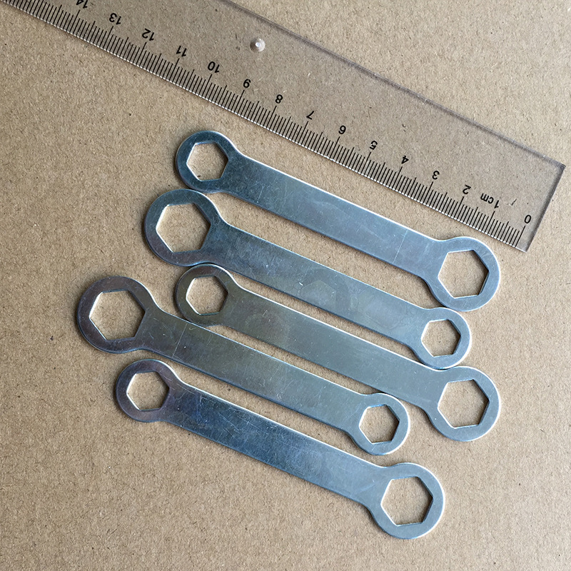 Plum Blossom Wrench Cheap Opening Sheet Tinplum Matching Wrench Glossy Sheet Iron Sheet Wrench Opening Rind Punching Stay Wrench
