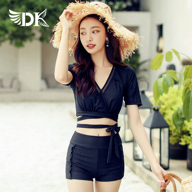 DK swimsuit women's 2022 new two-piece bikini three sets of sexy conservative shading with a thin resort spa