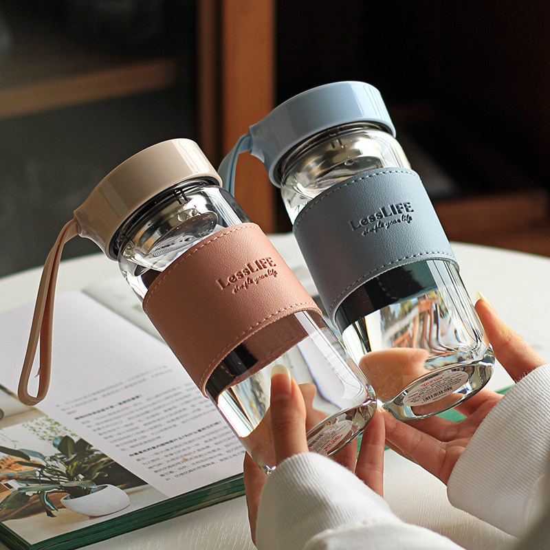 Korean version of glass women's anti-scalding heat insulation cup with tea compartment portable water cup high temperature resistant bubble tea cup with rope