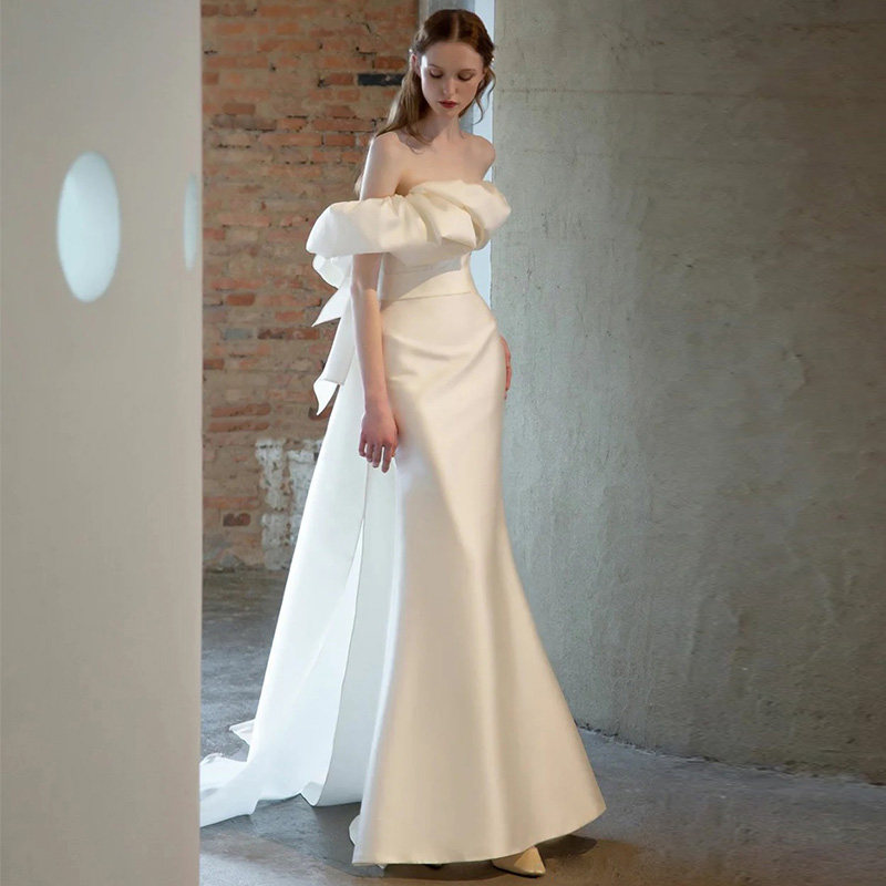 Fish tail wedding dress 2023 new temperament of dew satin with shoulder - French greeting out of the door dress drag dress spring