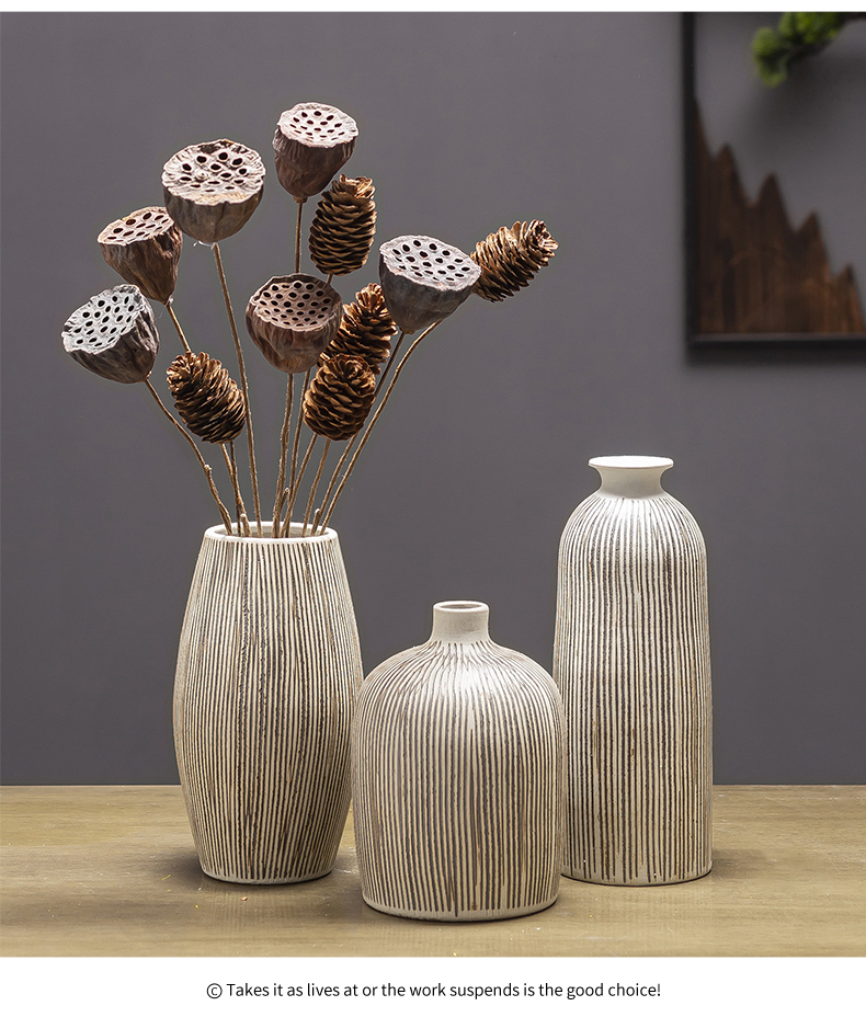 Hand by Hand do old vertical stripes ceramic floret bottle furnishing articles retro nostalgia of dry flowers inserted vase household act the role ofing is tasted