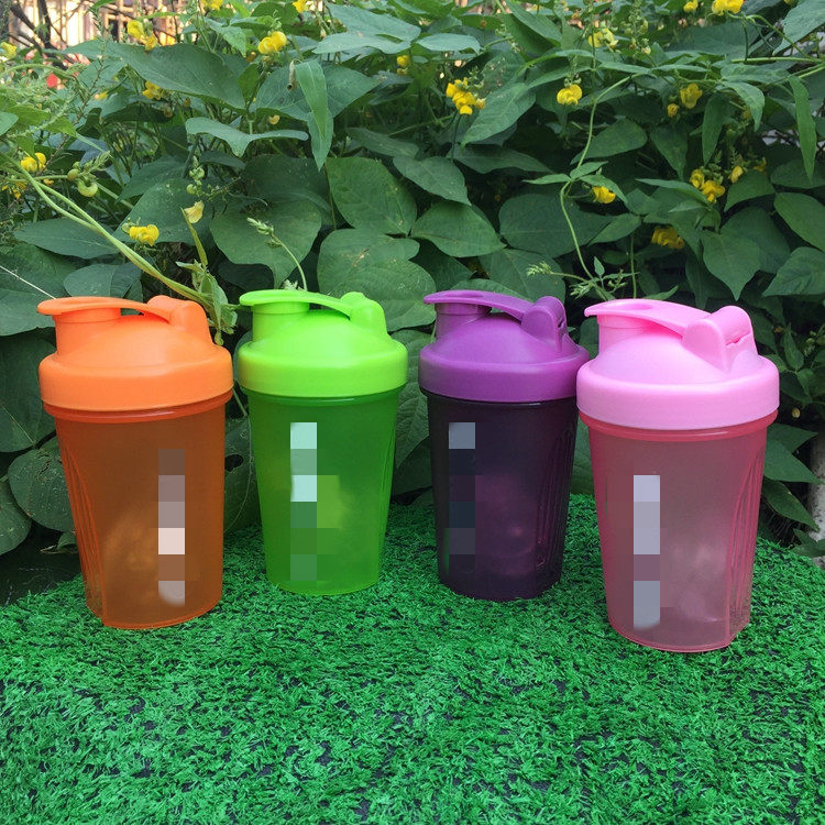 Protein powder shake shake cup Portable net red shake sound with scale leak-proof portable mixing cup Custom LOGO fitness