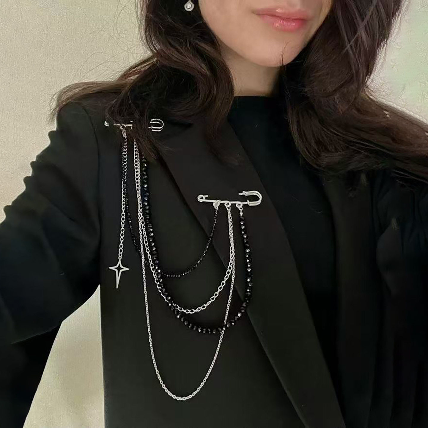 Original design multi-layered chain brooch for women, black metal decorative pin, punk style accessory, pointed cone pendant.