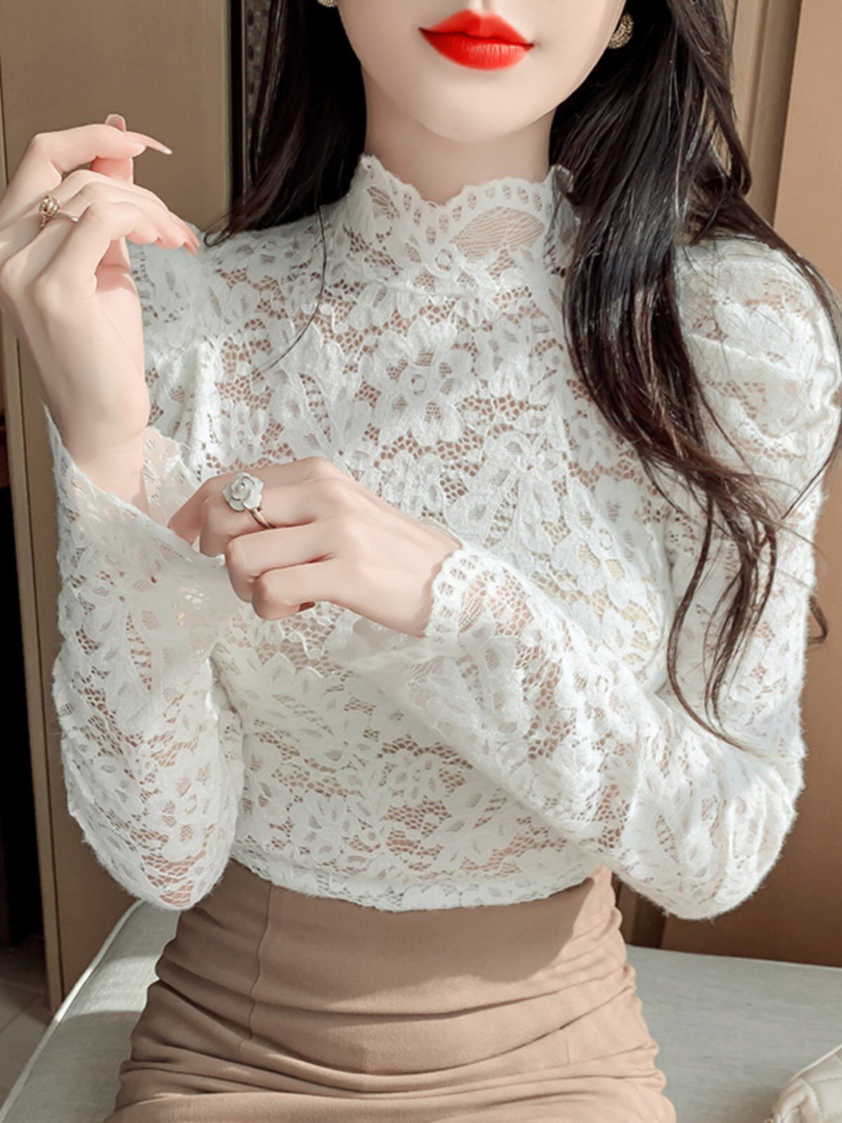 Bubble Cuff Semi-High Lead Lace Undershirt Woman Autumn Dress 2023 New Foreign Air Inset Hook Flower Hollowed-out Blouses-Taobao