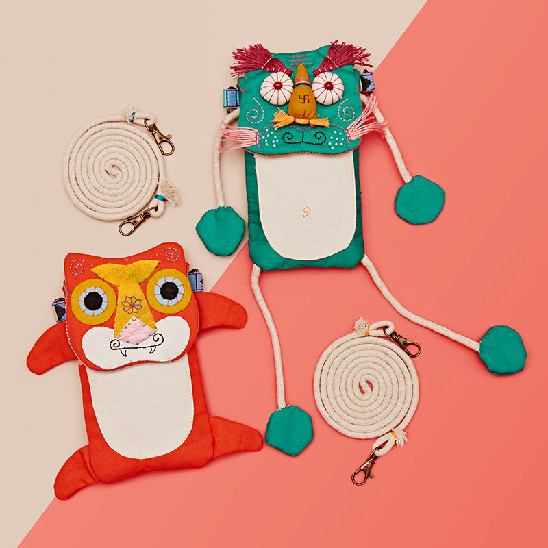 Ethnic China Wind Cartoon Cute single shoulder inclined satchel mini mobile phone zero storm snow game map Hedge Plunger