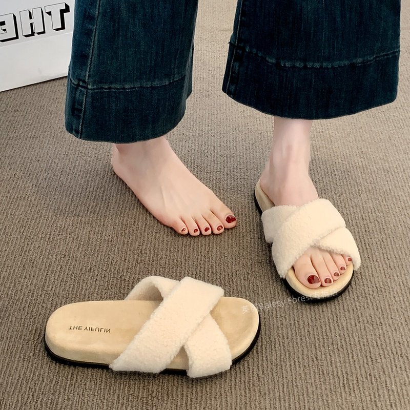 英国真皮平底毛毛拖鞋2025新款：秋冬居家必备，软底舒适又时尚！-毛毛