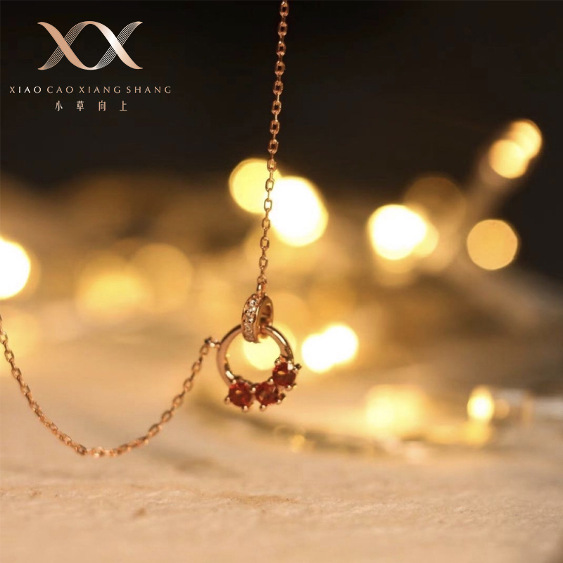 【Interlocking】Garnet Sterling Silver Necklace for Women, Light Luxury Niche Design, High-End Ruby Pendant, New Style