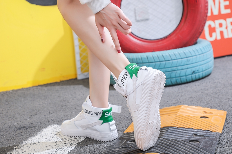 Mùa hè 2019 mới Hàn Quốc giày da nữ thoáng khí màu trắng giản dị giày thể thao cao cấp màu đỏ đầu mùa thu siêu lửa giày thủy triều - Giày cao gót giày boot nữ cổ thấp