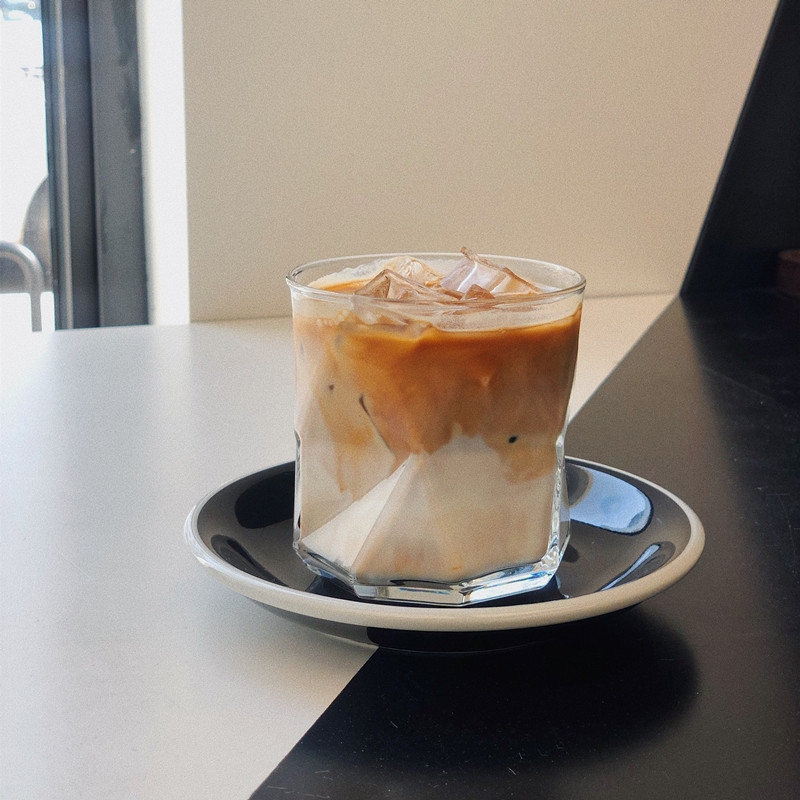 The New web celebrity cafe, the high level of appearance soda ice places glass series of cold ultimately responds mercifully tea cup