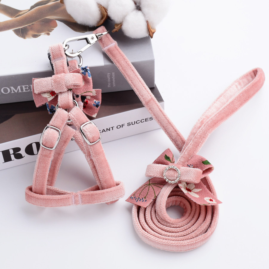 Cute pet pooch kitty traction rope Sengas tea teacup dog Teddy small puppies anti-escape special