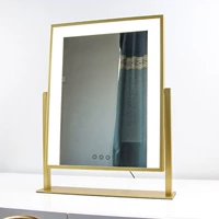 Свет с золотым шампанским трехсерочным светом (40*50)