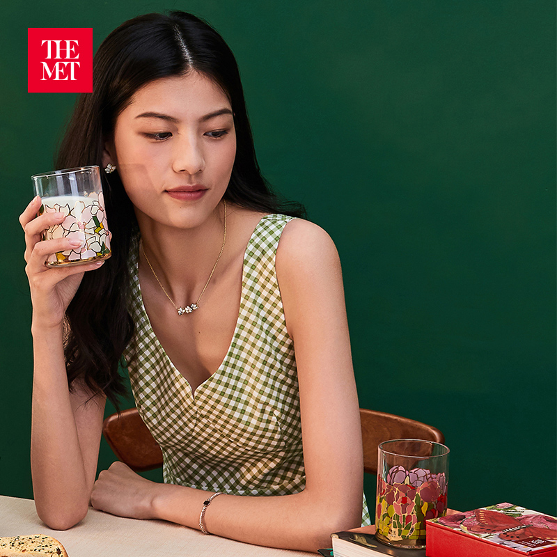 大都会艺术博物馆 花卉系列 木槿花玻璃杯 300ml 天猫优惠券折后¥49包邮(¥79-30)郁金香可选 大都会艺术博物馆 花卉系列 木槿花玻璃杯 300ml 天猫优惠券折后¥49包邮(¥79-30)郁金香可选