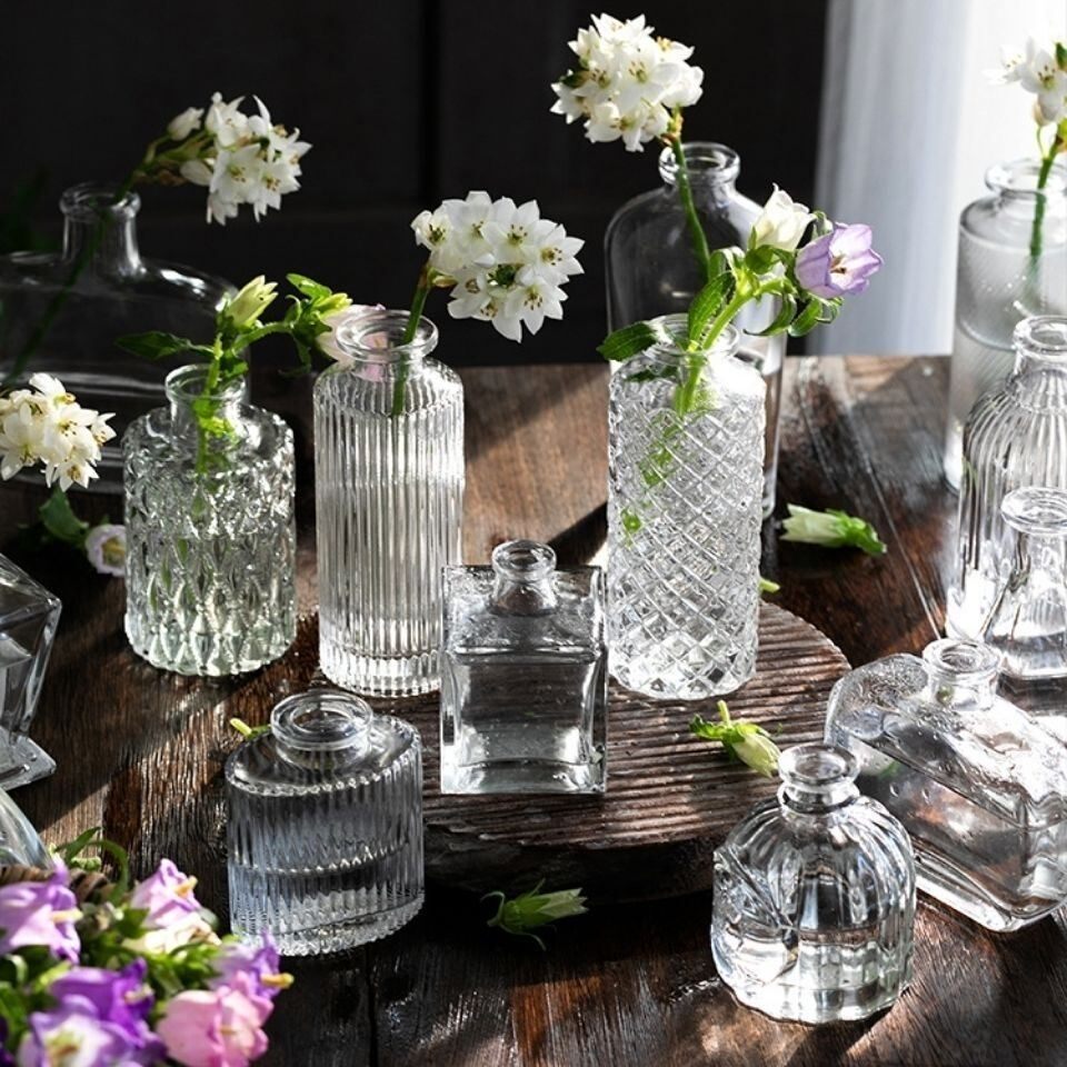 French retro relief glass mini vase ins wind transparent hydroponic flower arrangement vase desktop decoration