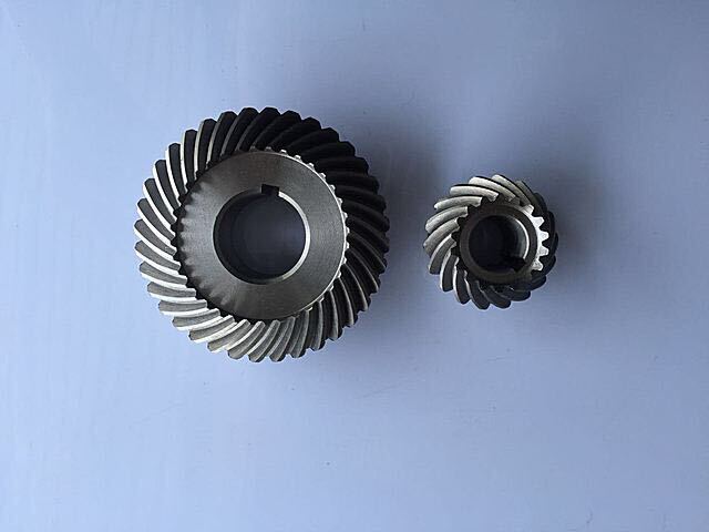 Taiwan Universal Turret Milling Machine Lathe Spare Parts C77+96 Worktable Lifting Bevel Gear Large and Small Bevel Gears Taiwan Universal Turret Milling Machine Lathe Spare Parts C77+96 Worktable Lifting Bevel Gear Large and Small Bevel Gears