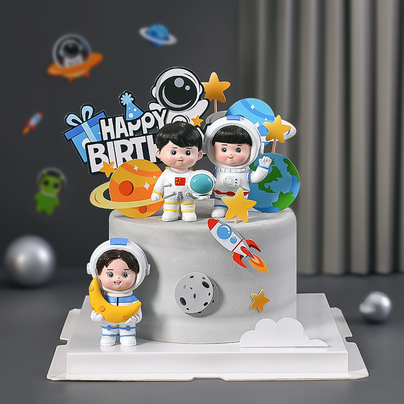 Astronaut cake decoration fittings for children's aerospace plugin cosmic galaxy astronaut boy birthday baking dress