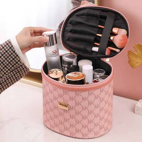 German Cosmetic Bag for Women 2026 New High-End Luxury Waterproof Portable Skincare Storage Bag