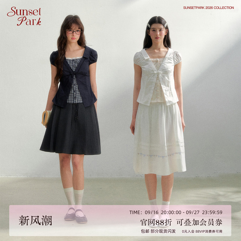 Sunsetpark [Same Style as Wang Churan] Floral Plaid Short-Sleeved Fake Two-Piece Shirt for Women
