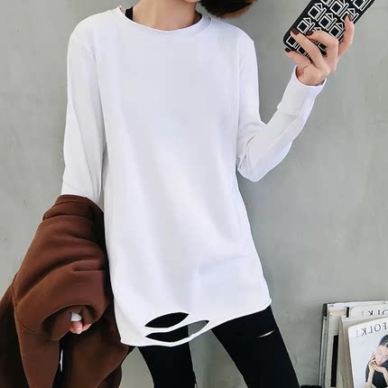 2021 spring and autumn new white hole long-sleeved T-shirt women's long version of the Korean version of thin loose base shirt top tide