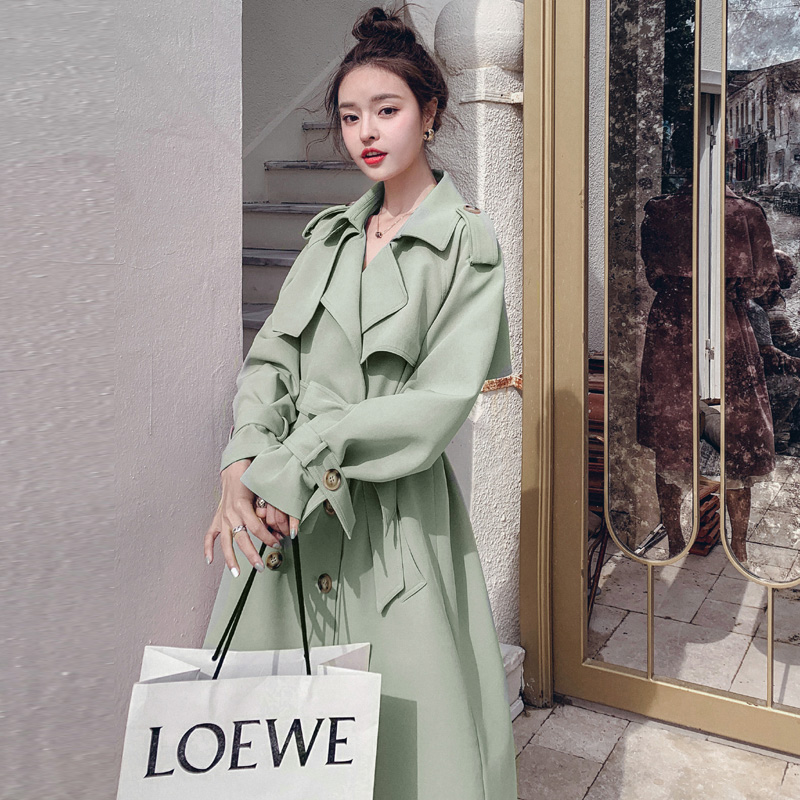 The winewear woman is in the middle of the long version of the Inn Wind 2022 The new spring and autumn clothes small temperament this year the popular coat jacket