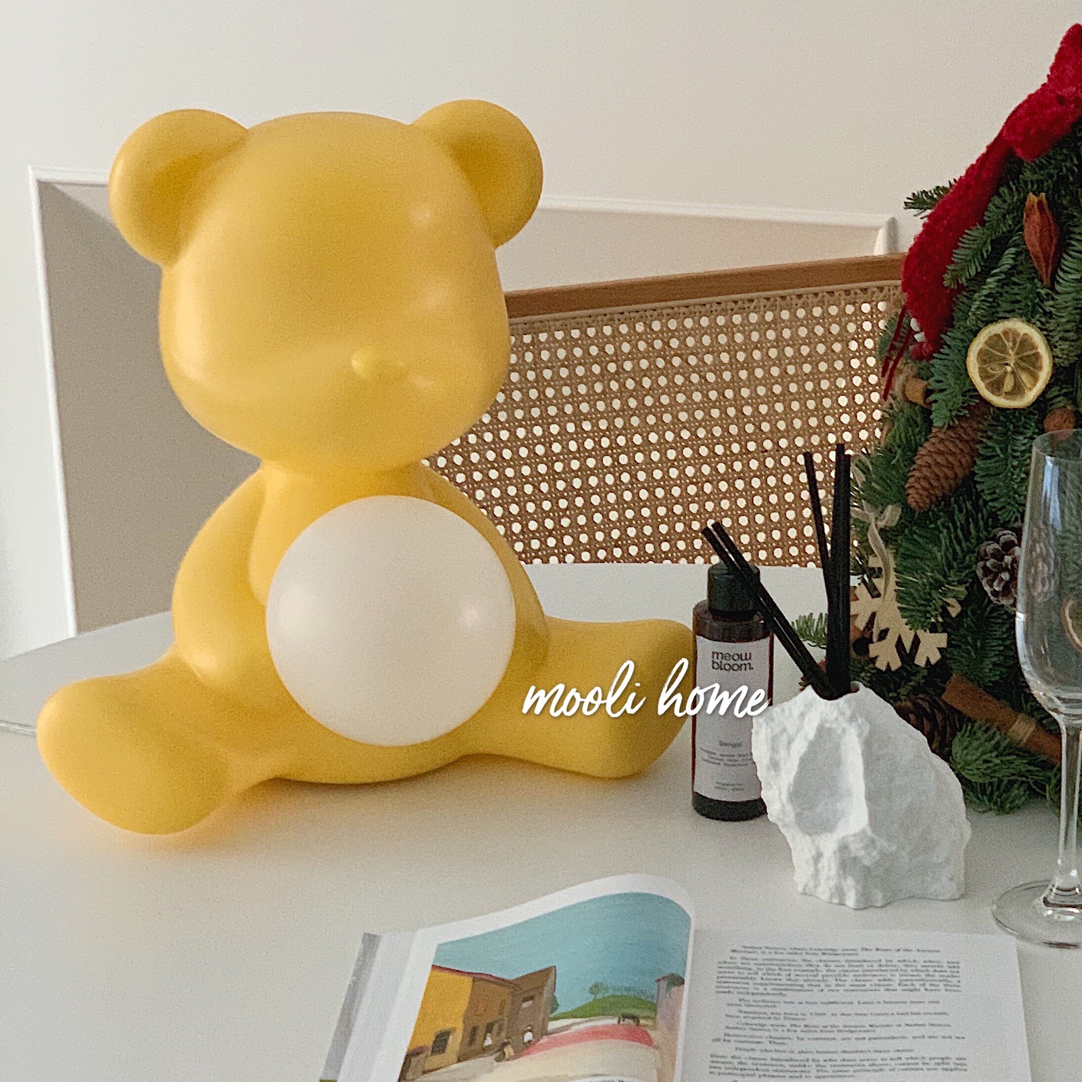mooli home children's room baby small night light South Korean ins girls nets red cute little bear table light suckling lights